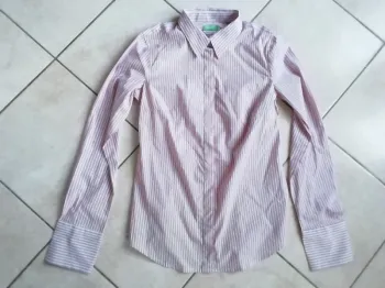 Chemise cintrée United Colors Of Benetton Taille XS Etat neuve!!