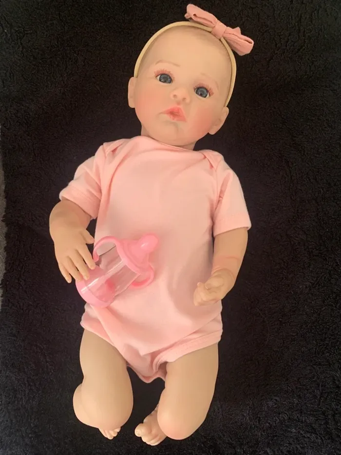 Bébé Reborn réaliste de 48 cm en vinyle souple - photo numéro 9