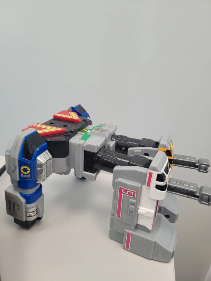 Vends megazord 19 cm power ranger 1999 bandai - photo numéro 3