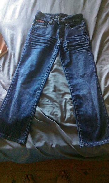 Jeans 8 ans peu porte