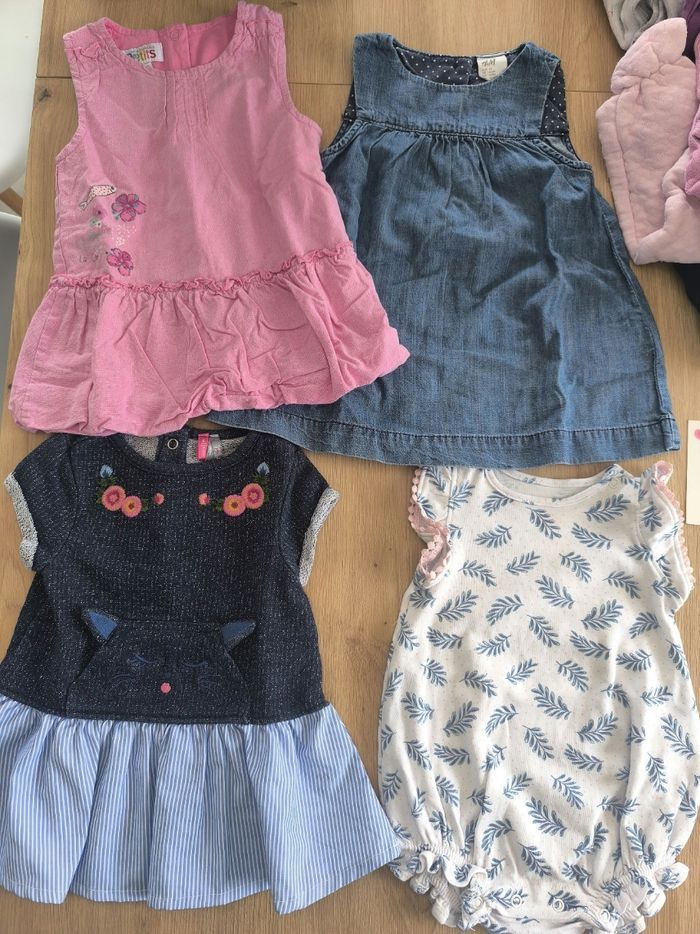 Lot 6-9 mois fille été automne Printemps - photo numéro 2
