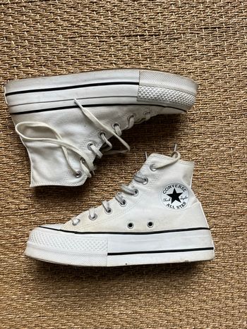 Converses montantes à plate-forme 