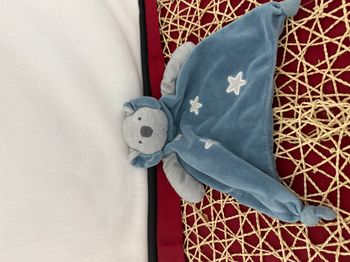 Souris OKAÏDI OBAÏBI doudou plat gris et bleu