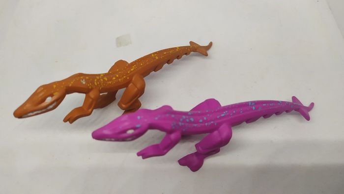 2 lézards qui brillent dans le noir lego - photo numéro 3