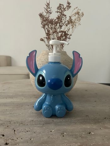 Distributeur de savon stitch