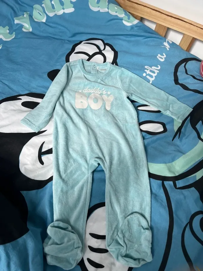 Pyjama à pied 23 mois