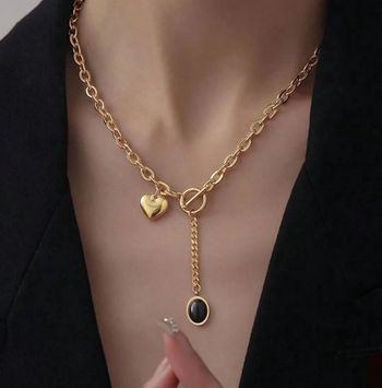 Collier “Cœur & Onyx” Acier inoxydable doré, pendentifs cœur & pierre noire