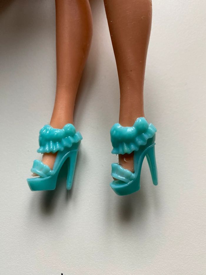 Chaussure pour poupée barbie