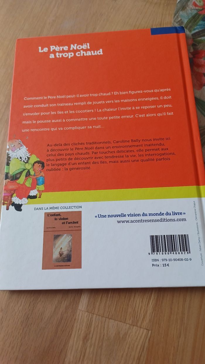 Le père Noël a trop chaud - photo numéro 2