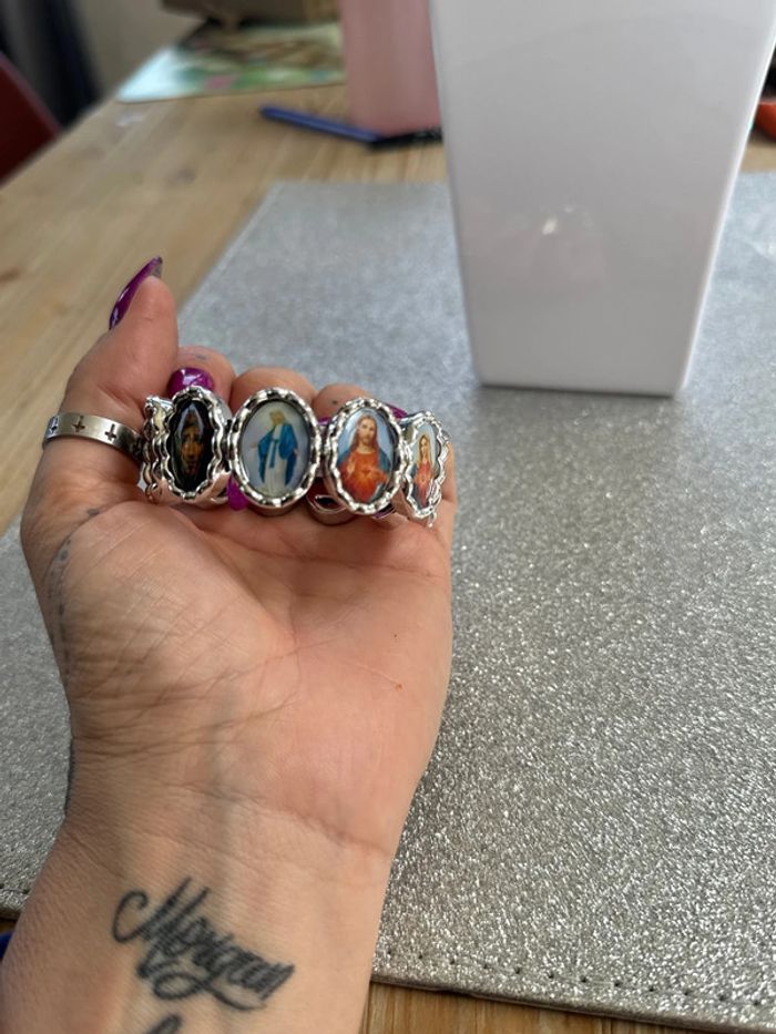 Bracelet à l’effigie de l’église - photo numéro 3
