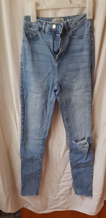 Jeans skinny troué