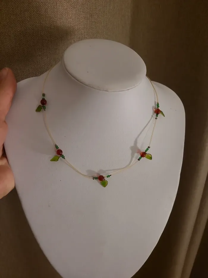 Collier cerises