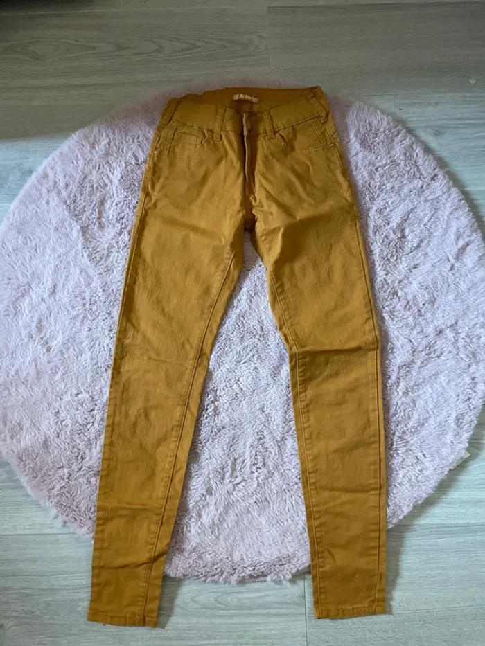Pantalon slim femme moutarde