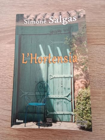 Simone Salgas 📚 L'hortensia
