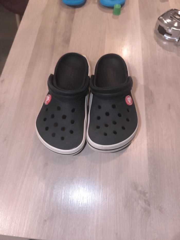 Crocs taille 27 - photo numéro 3