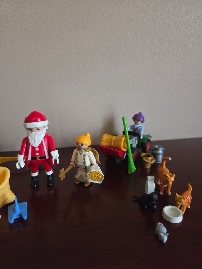 Playmobil calendrier de l'avent "la ferme de Noël "