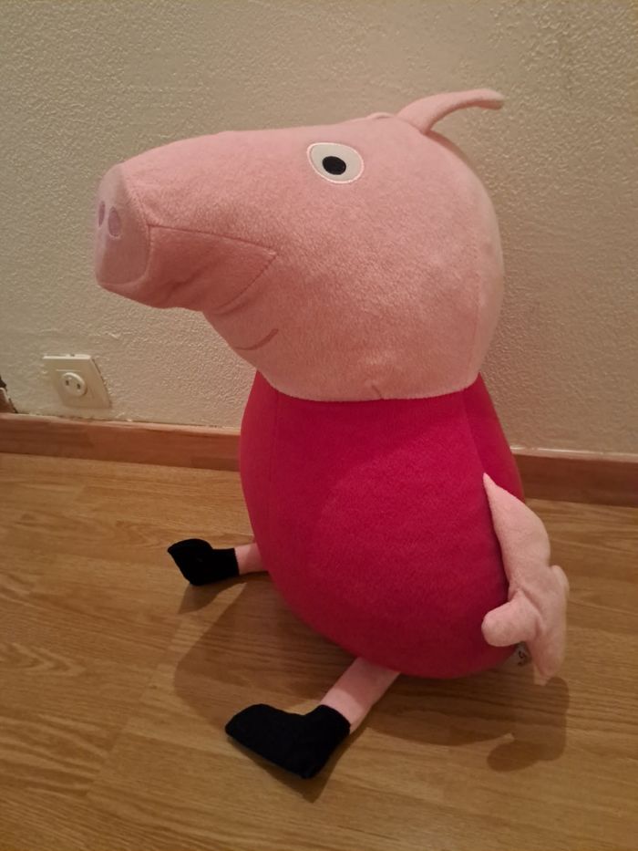 Grande peluche Peppa pig - photo numéro 2