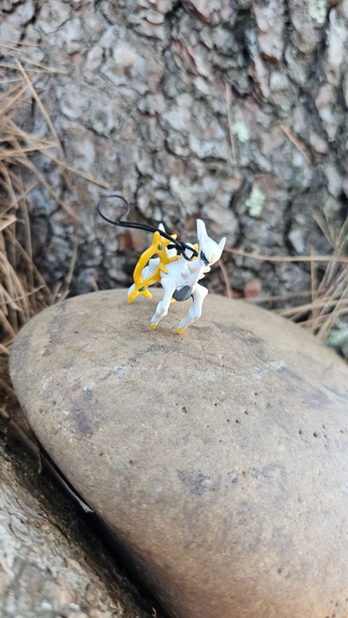 Super petite figurine Pokemon Nintendo porte cle Arceus - photo numéro 2