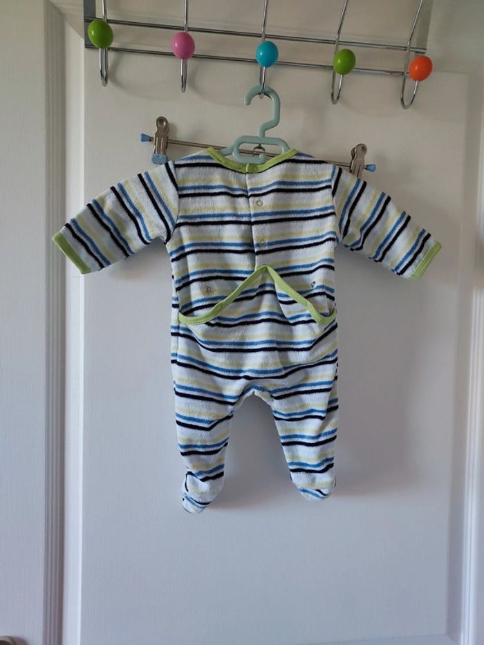 Pyjama 1 mois - photo numéro 3