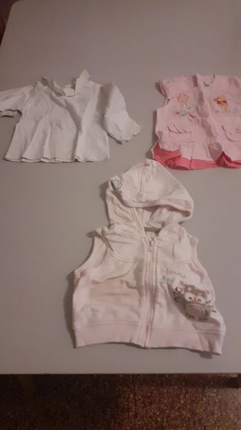 Lot de 3 vêtements (A4)