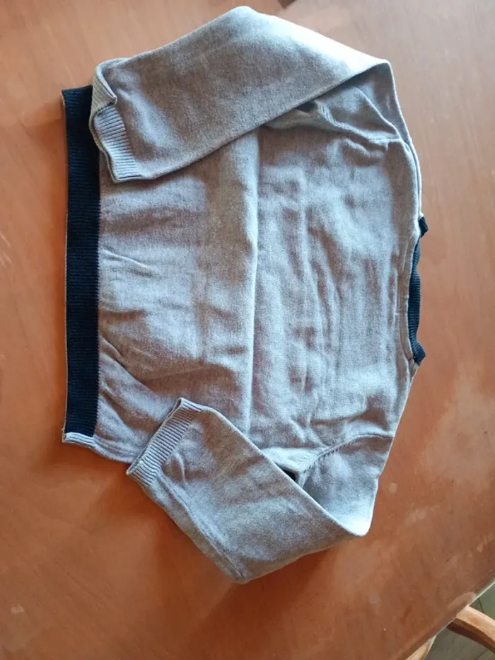 Pull fin garçon,3 ans,dpam,très bon état,gris - photo numéro 3