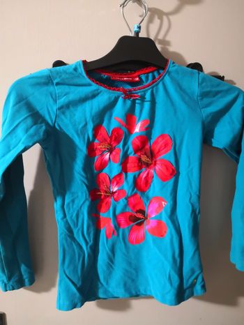 Tee shirt manches longues et fleurs