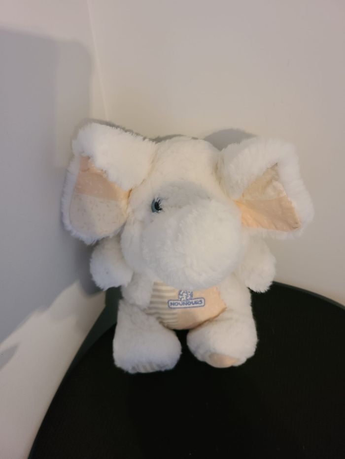doudou éléphant
