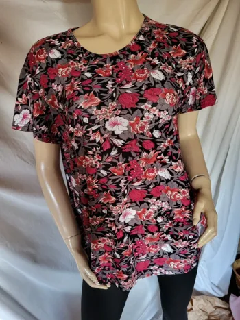 Tee shirt chic fleuri