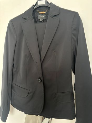 Tailleur pantalon veste légèrement satiné T38 MANGO