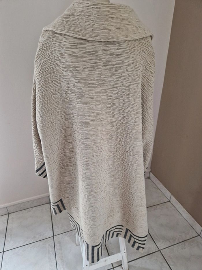 Poncho original 🖤🩶 - photo numéro 8