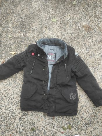 Manteau en l'état 8 ans