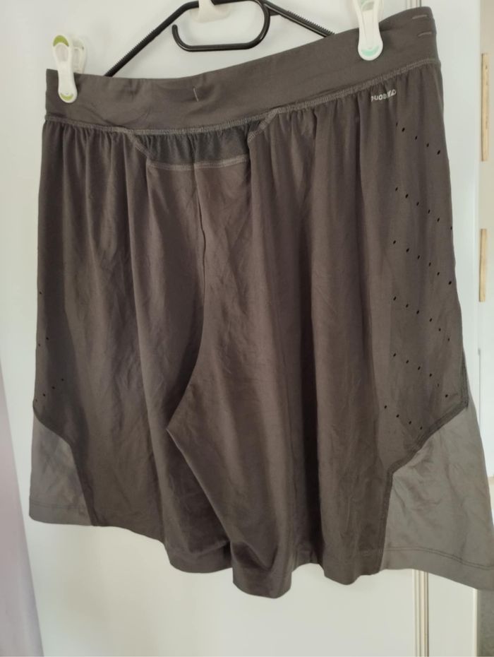 Short - photo numéro 2