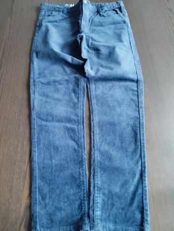 Pantalon velours slim du pareil au même