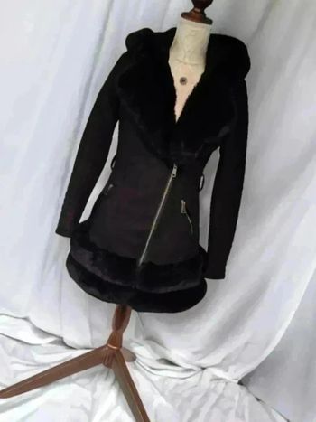 Manteau 3/4 fourrure extérieur et intérieur fausse S noir