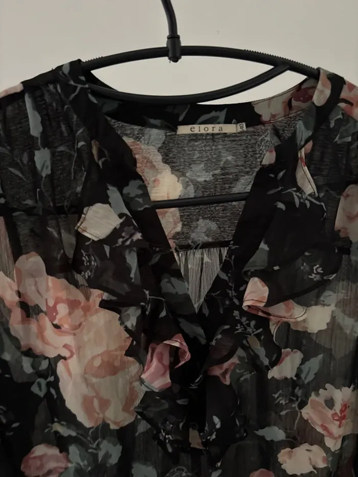 Blouse noire à fleurs - photo numéro 3
