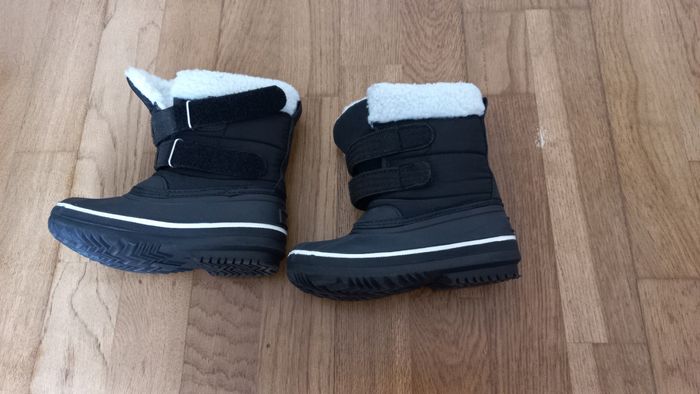 Bottes enfant taille 27 - photo numéro 3