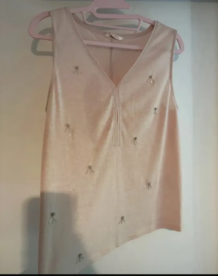 Top sans manches rose clair à petits nœuds brodés Camaïeu – T38 - photo numéro 3