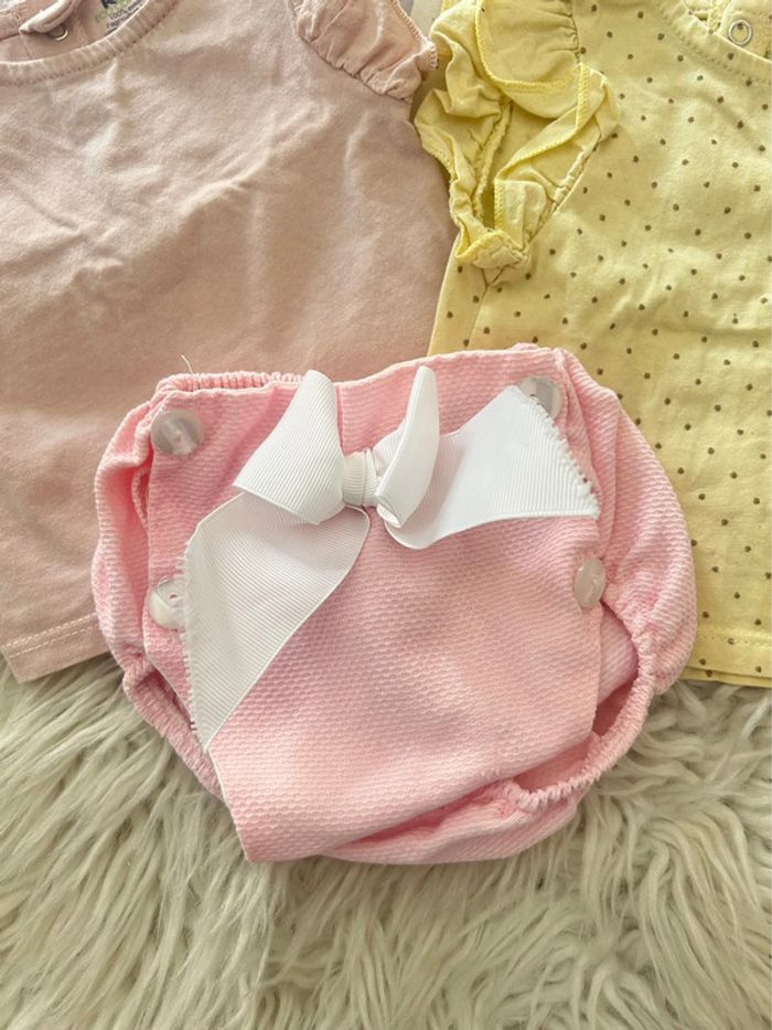 Fille 👧🏻 Lot 1 mois été - 4 tshirts + 1 short bloomer - photo numéro 4