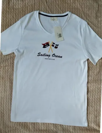T-shirt 100% coton de qualité Taille M Yatching Club Neuf