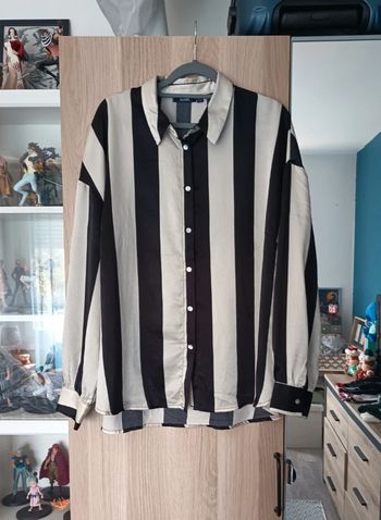 Chemise en satin rayé beige et noir neuf Kiabi - Taille XL 46-48