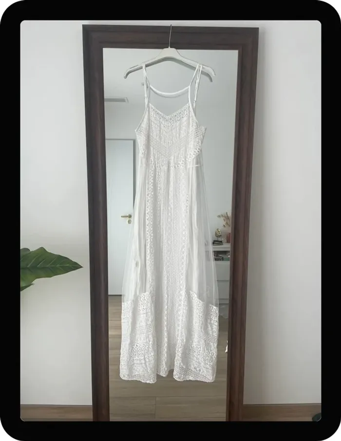 Robe longue dentelle