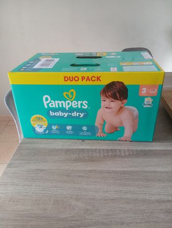 100 couches pampers taille 3