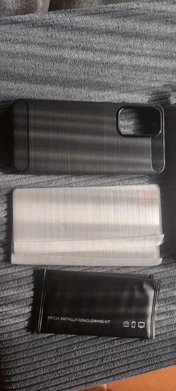 Coque de téléphone avec 2 verres trempé, neuf