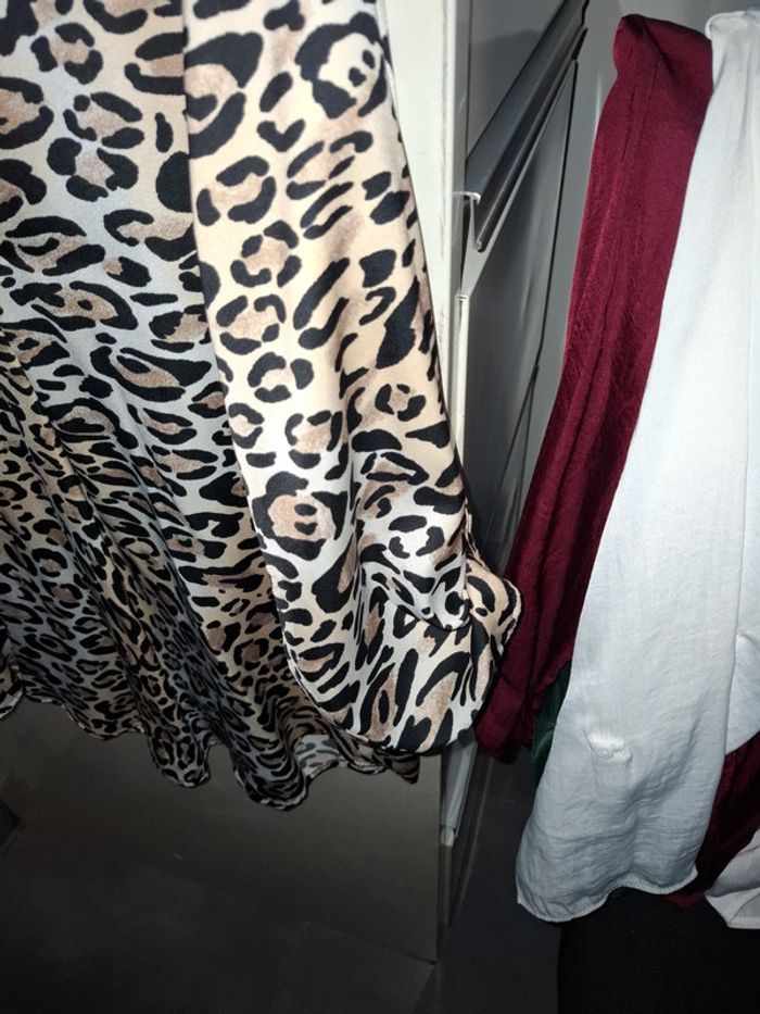 Stradivarius jolie blouse leopard 38.40 - photo numéro 4