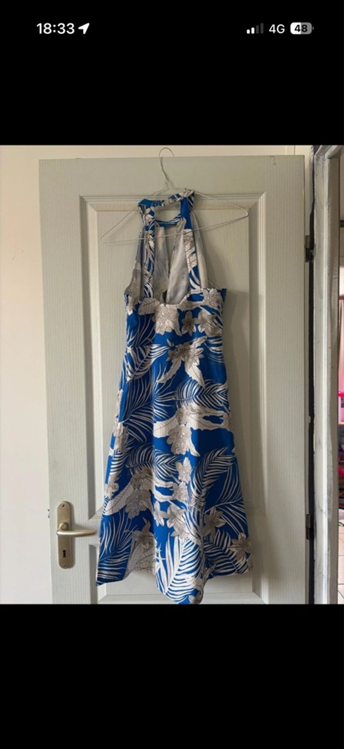 Robe Fleurie Guess - photo numéro 2