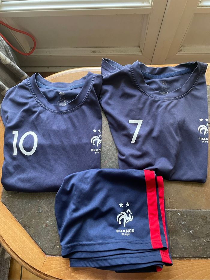 Short et maillot foot - photo numéro 10