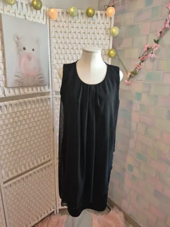 💕Jolie robe noire femme T44 la halle 💕