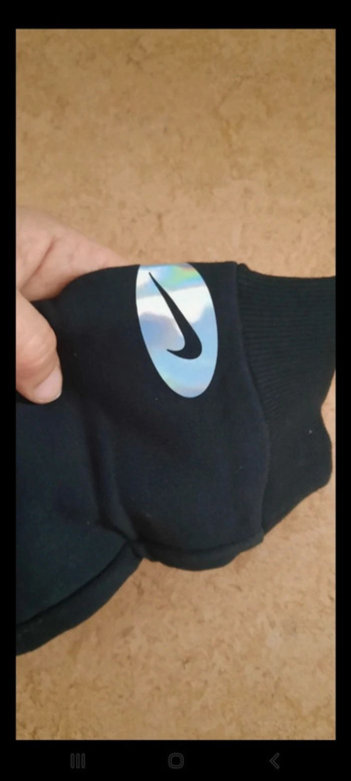 Jogging Nike neuf 6-7ans - photo numéro 3