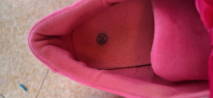 Tennis rose fushia très bon état - photo numéro 2