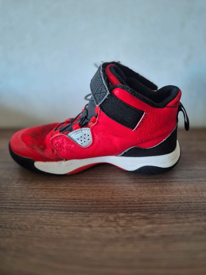 Chaussures basket-ball pointure 34 rouge - photo numéro 4